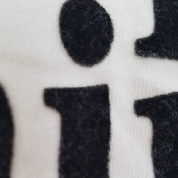 NWT Old Navy Graphic Tee Cream Size Small - Picture 4 of 4